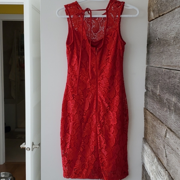 Dress - Picture 2 of 4